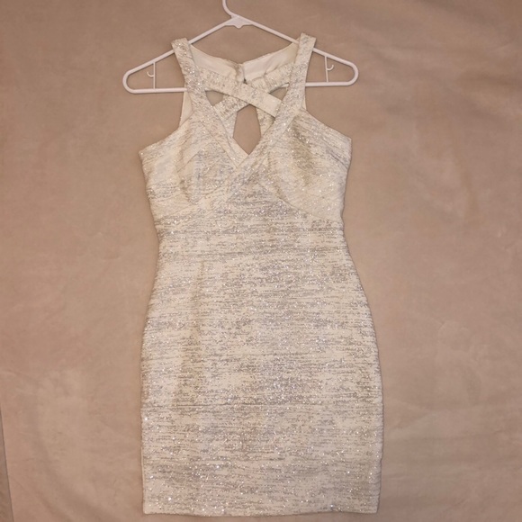 Windsor Dresses & Skirts - White sparkly cocktail dress